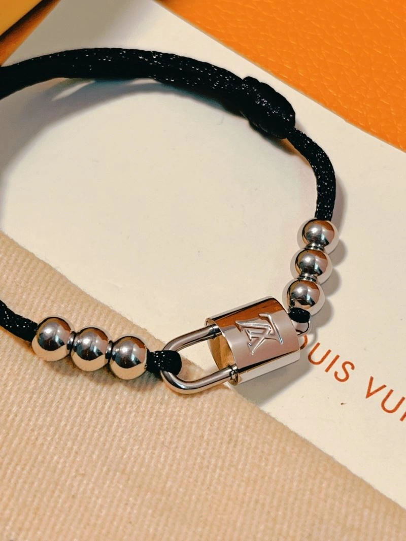 Louis Vuitton Bracelets AllSeason 256930
