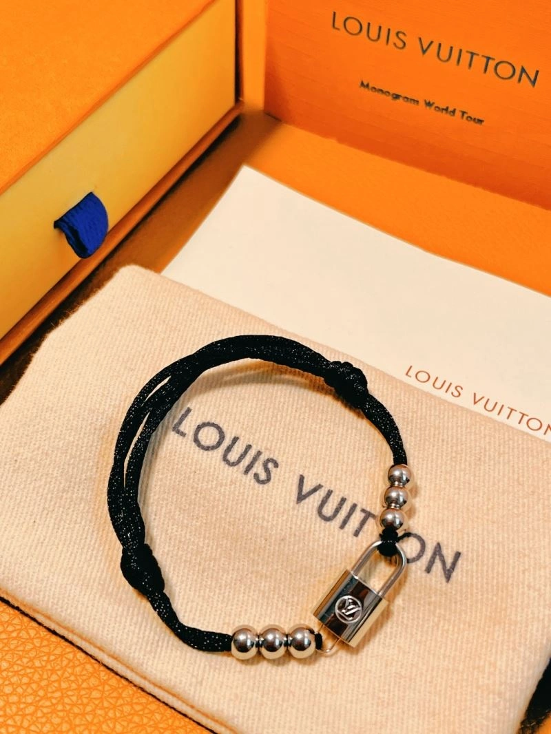 Louis Vuitton Bracelets AllSeason 256930