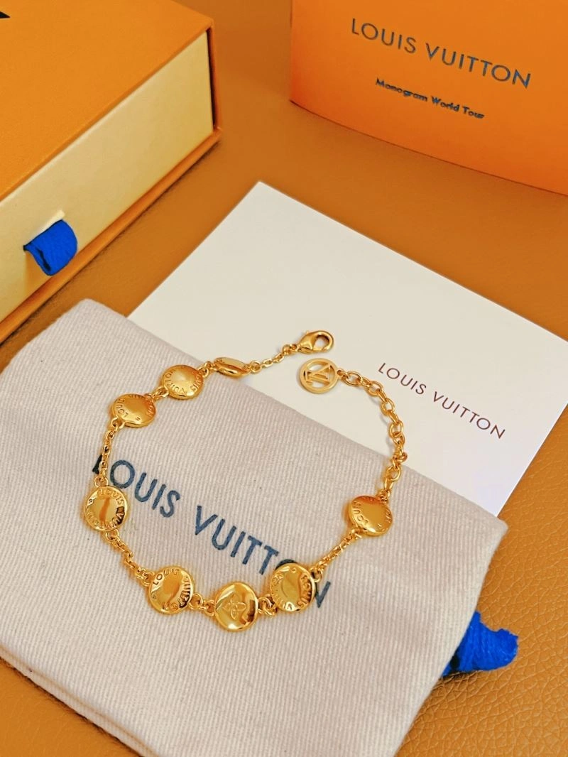 Lightweight Louis Vuitton Bracelets 256918