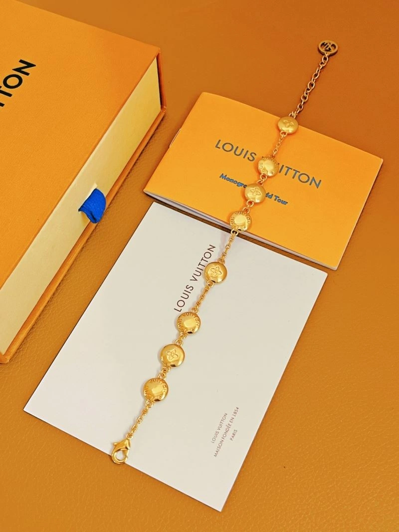 Lightweight Louis Vuitton Bracelets 256918