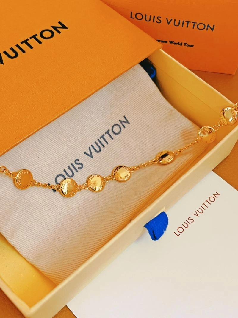 Lightweight Louis Vuitton Bracelets 256918