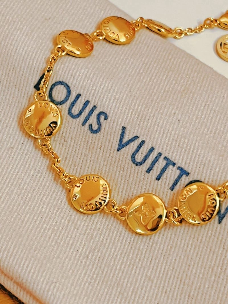 Lightweight Louis Vuitton Bracelets 256918