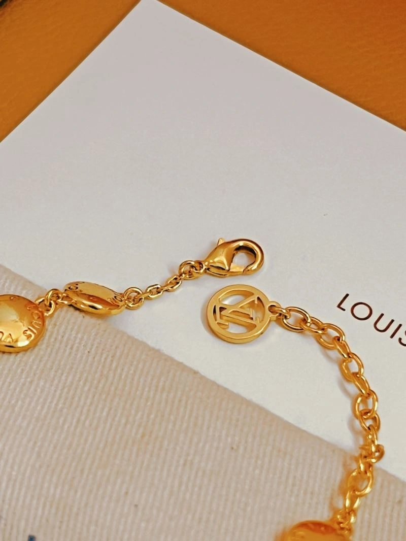 Lightweight Louis Vuitton Bracelets 256918