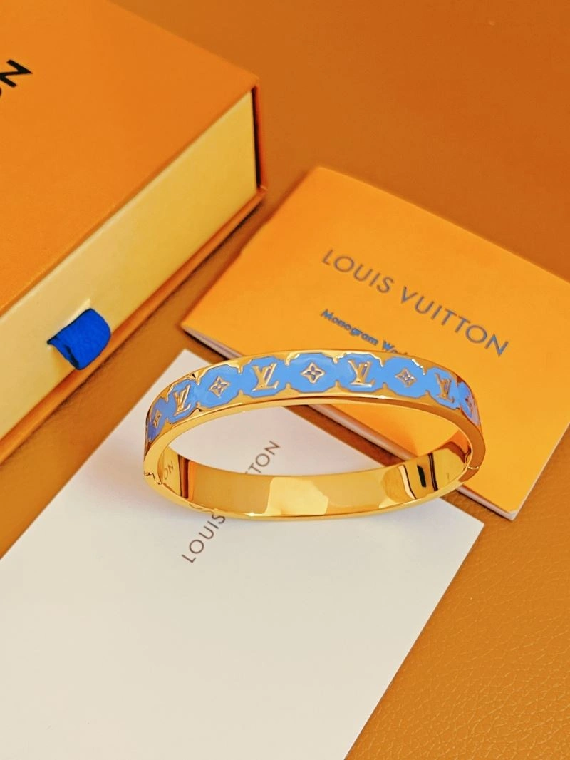 Louis Vuitton Bracelets Fashionable 256911