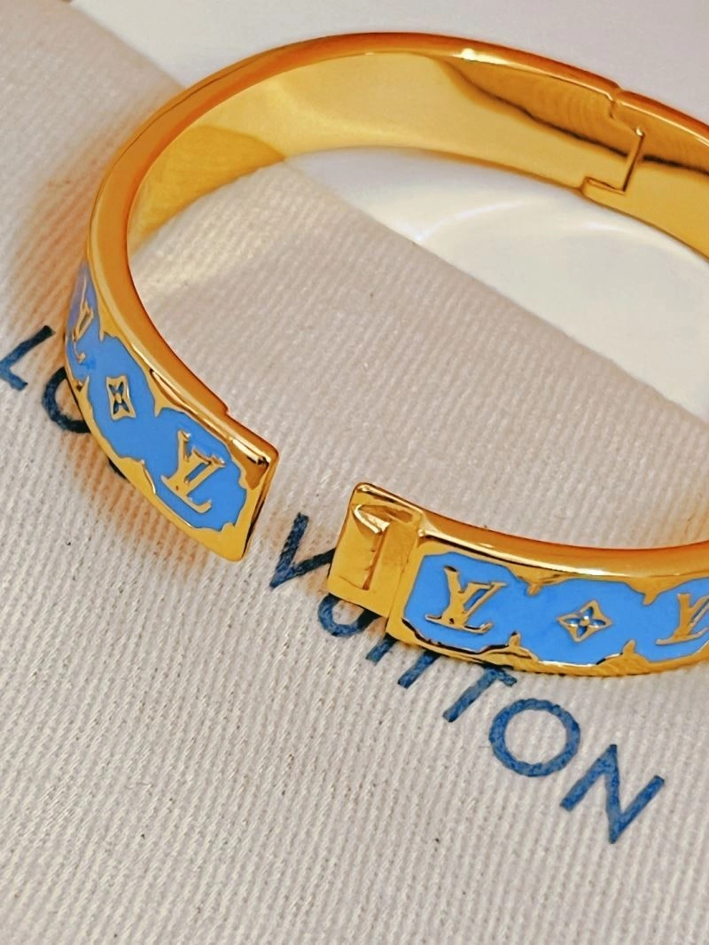Louis Vuitton Bracelets Fashionable 256911