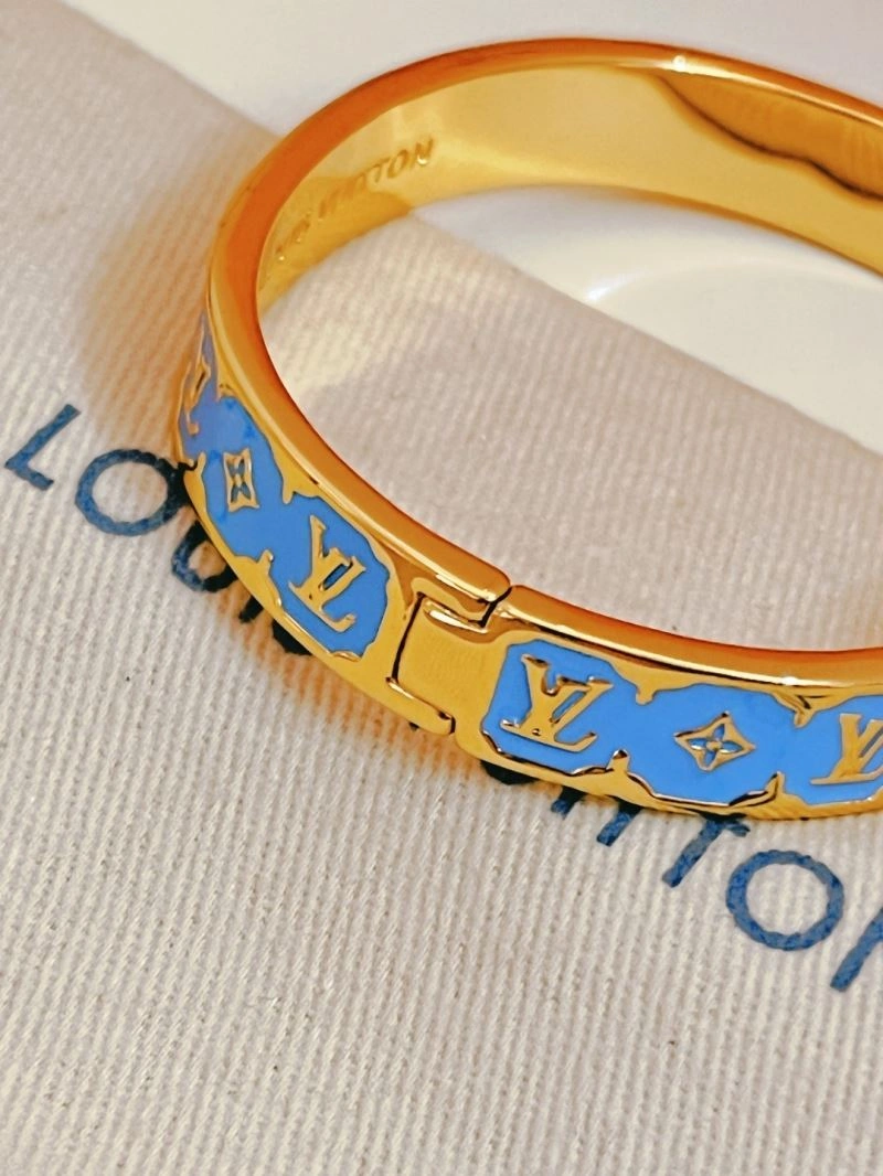Louis Vuitton Bracelets Fashionable 256911