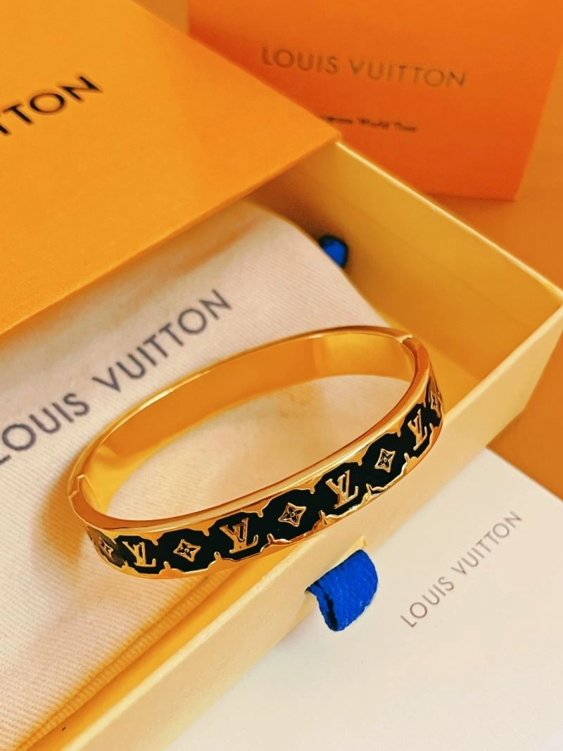 Louis Vuitton Bracelets Chic 256937