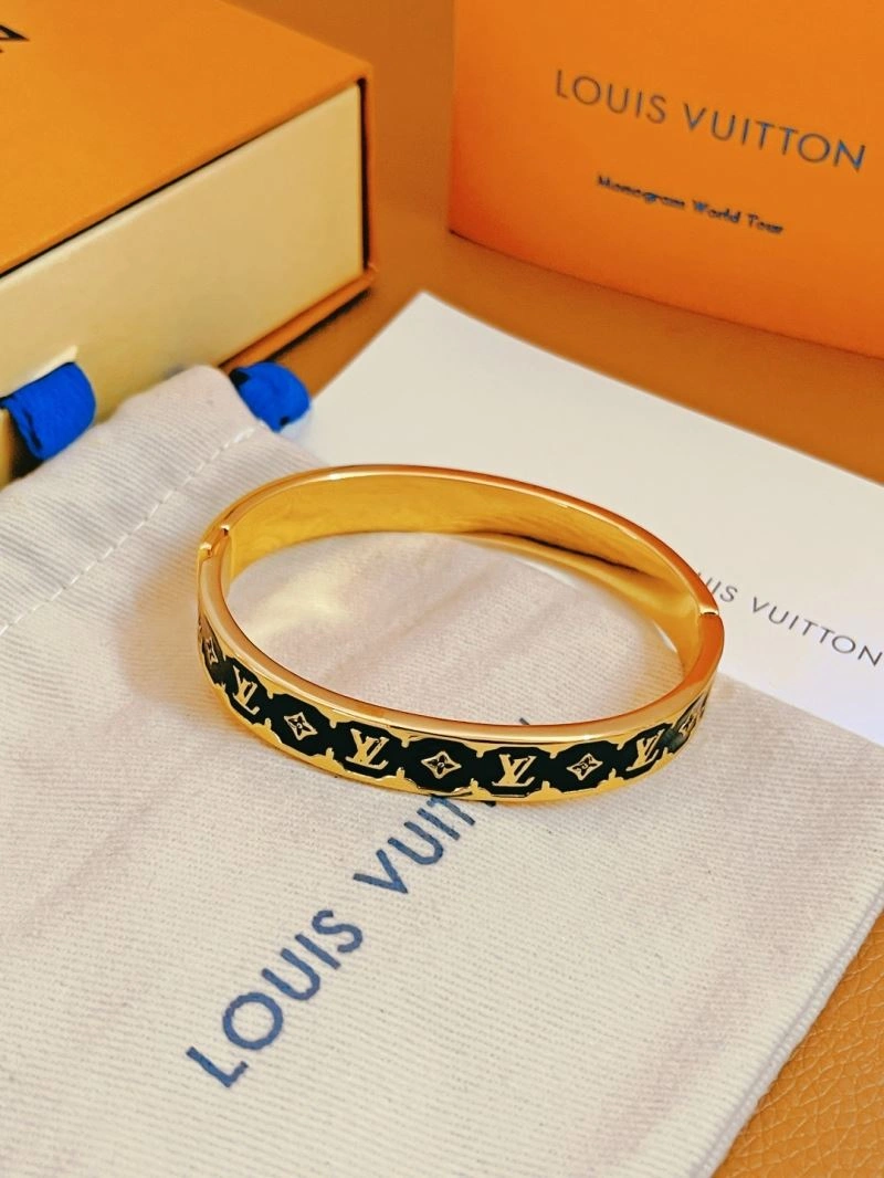 Louis Vuitton Bracelets Chic 256937