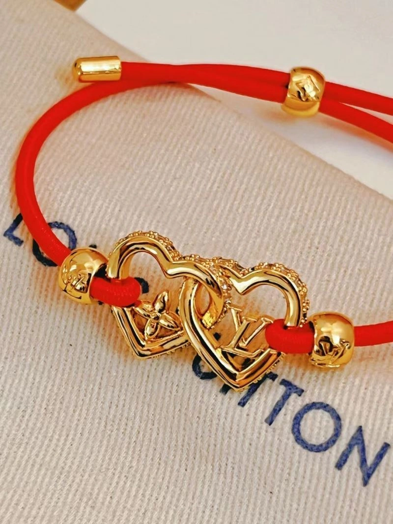 Louis Vuitton Bracelets Attractive 256912