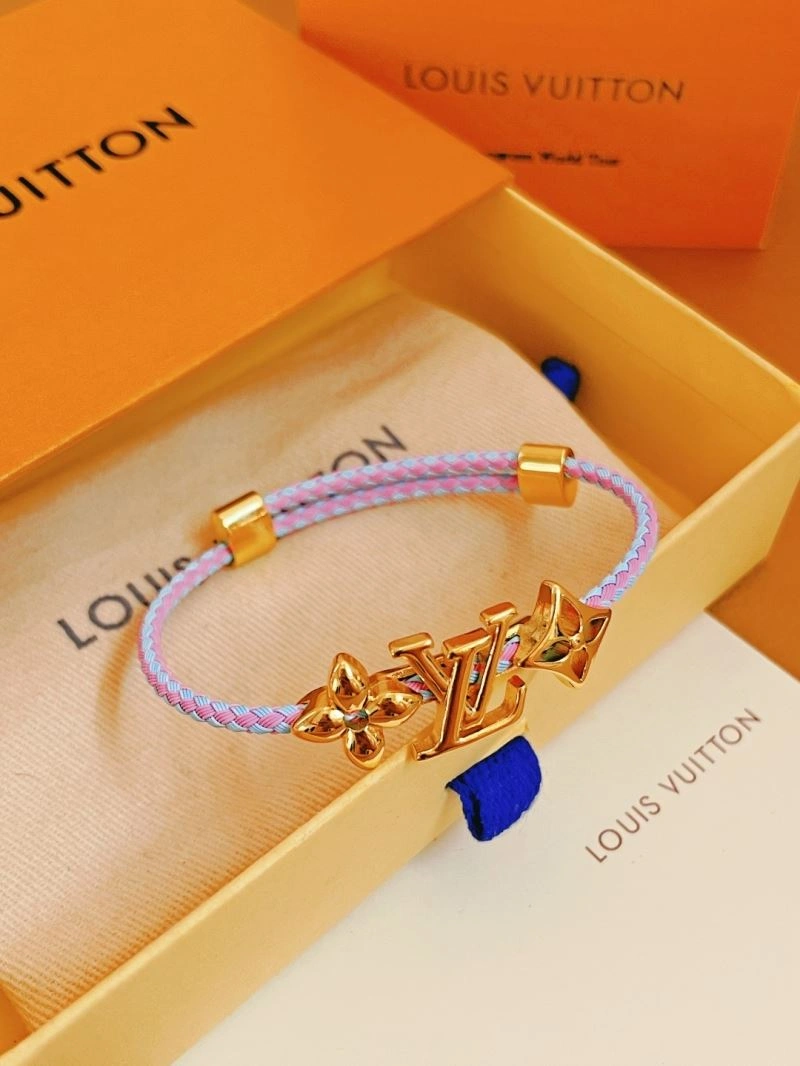 WellDesigned Louis Vuitton Bracelets 256908