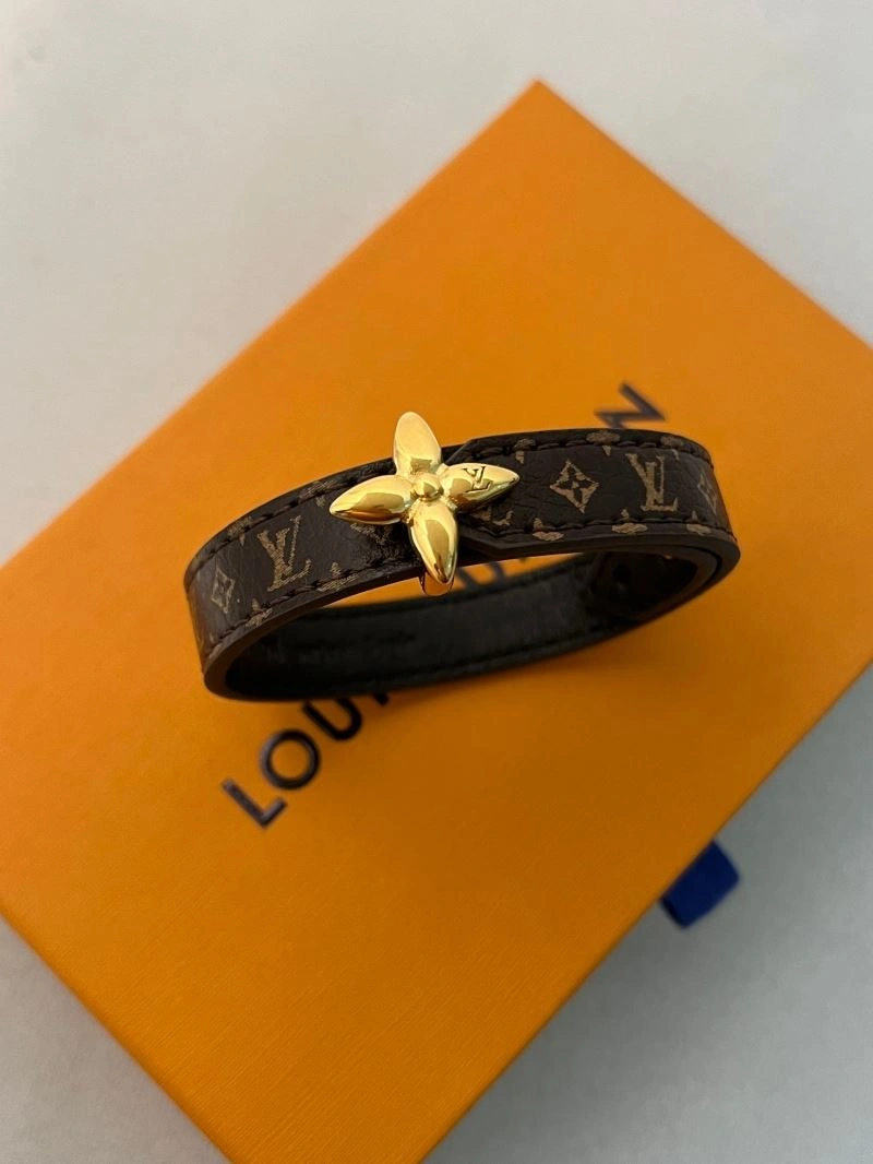 Louis Vuitton Bracelets Snug 256753