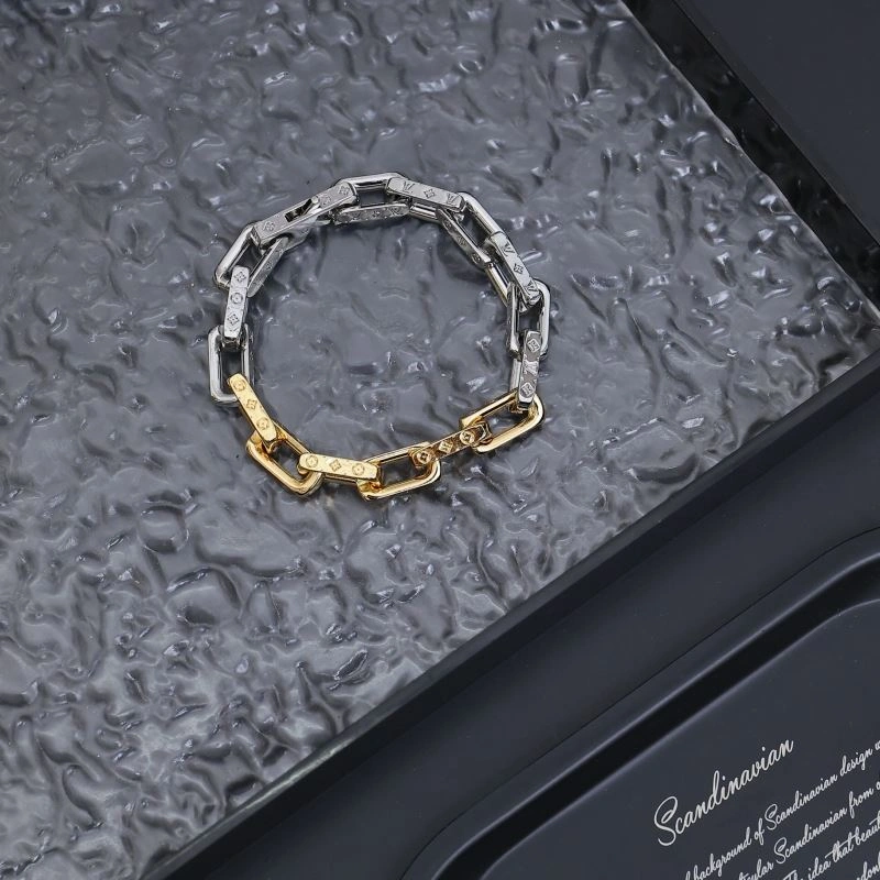 Effortless Louis Vuitton Bracelets 256917
