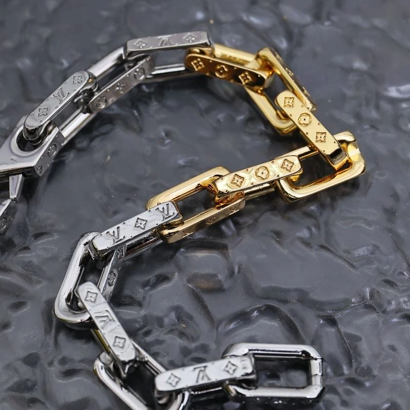 Effortless Louis Vuitton Bracelets 256917