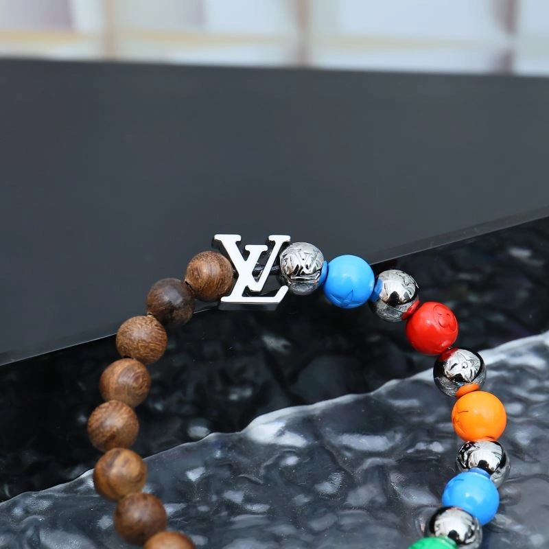 Compact Louis Vuitton Bracelets 256933