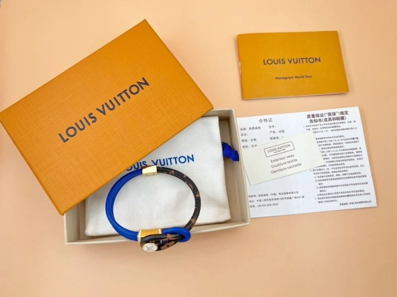 Packable Louis Vuitton Bracelets 256934