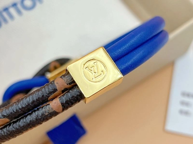 Packable Louis Vuitton Bracelets 256934