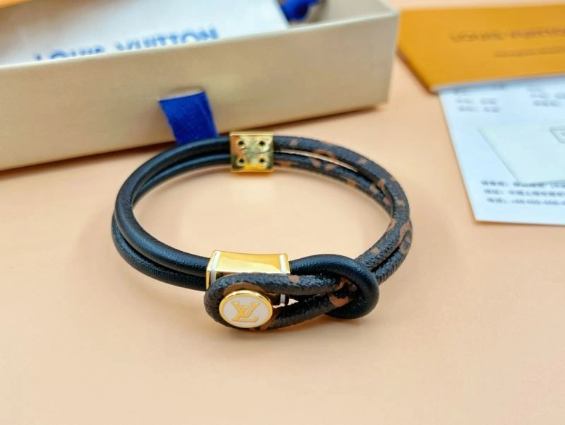 Louis Vuitton Bracelets Refined 256925