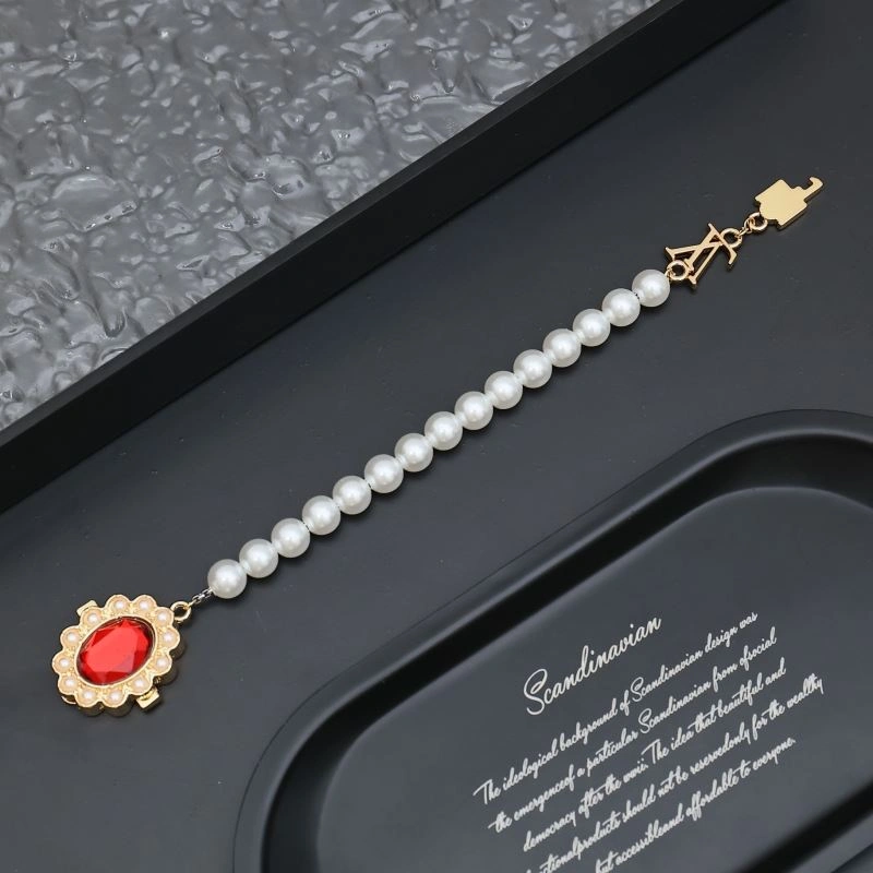 Minimalist Louis Vuitton Bracelets 256907