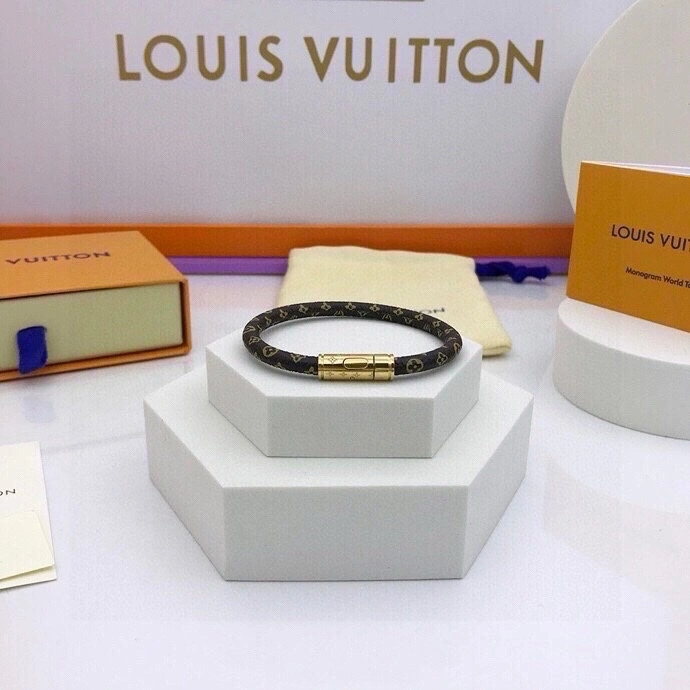 Trendy Louis Vuitton Bracelets 256836