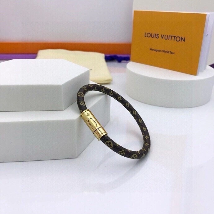 Trendy Louis Vuitton Bracelets 256836