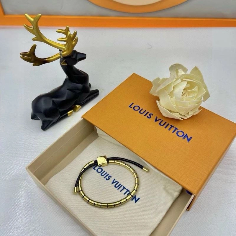 Minimalist Louis Vuitton Bracelets 256841