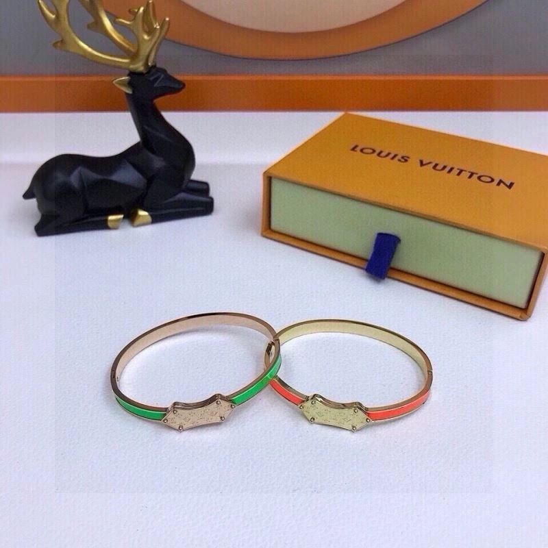 Soft Louis Vuitton Bracelets 256823