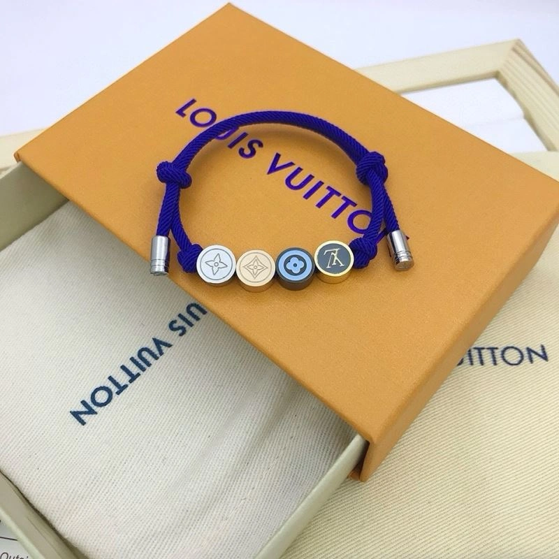 Louis Vuitton Bracelets Neat 256837