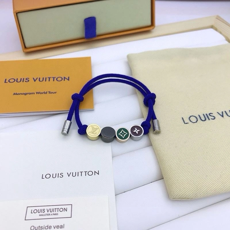 Louis Vuitton Bracelets Neat 256837