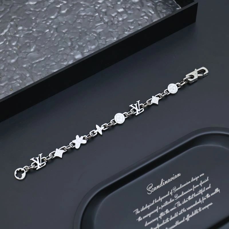 MultiPurpose Louis Vuitton Bracelets 256846