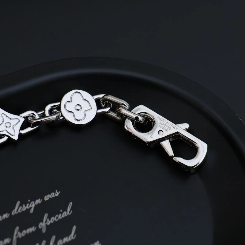 MultiPurpose Louis Vuitton Bracelets 256846