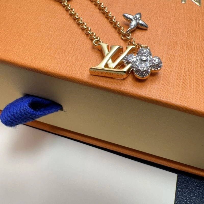 Bright Louis Vuitton Bracelets 256829