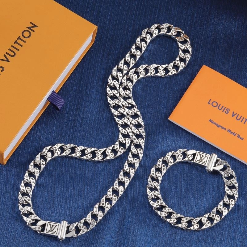 Vibrant Louis Vuitton Bracelets 256822