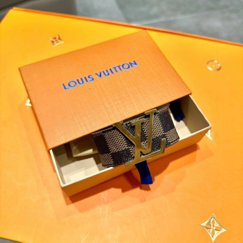 Louis Vuitton Bracelets Lightweight 256810