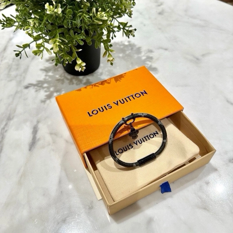 Durable Louis Vuitton Bracelets 256800