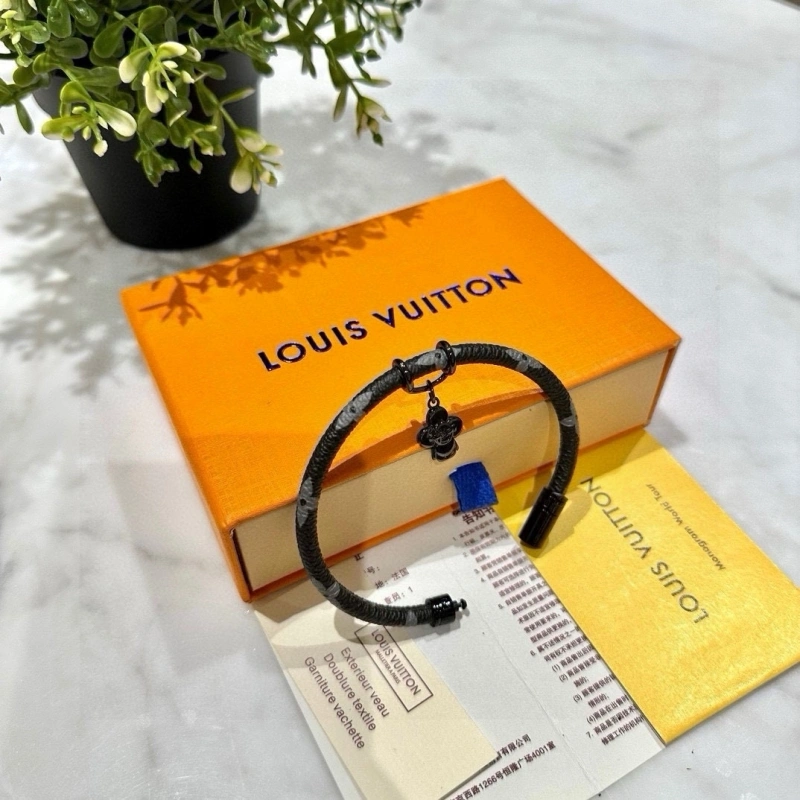Durable Louis Vuitton Bracelets 256800