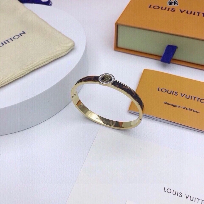 Louis Vuitton Bracelets MoistureWicking 256806