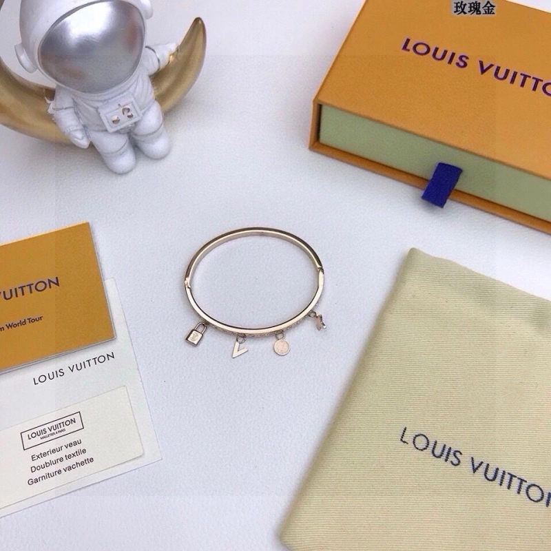 WeatherProof Louis Vuitton Bracelets 256805