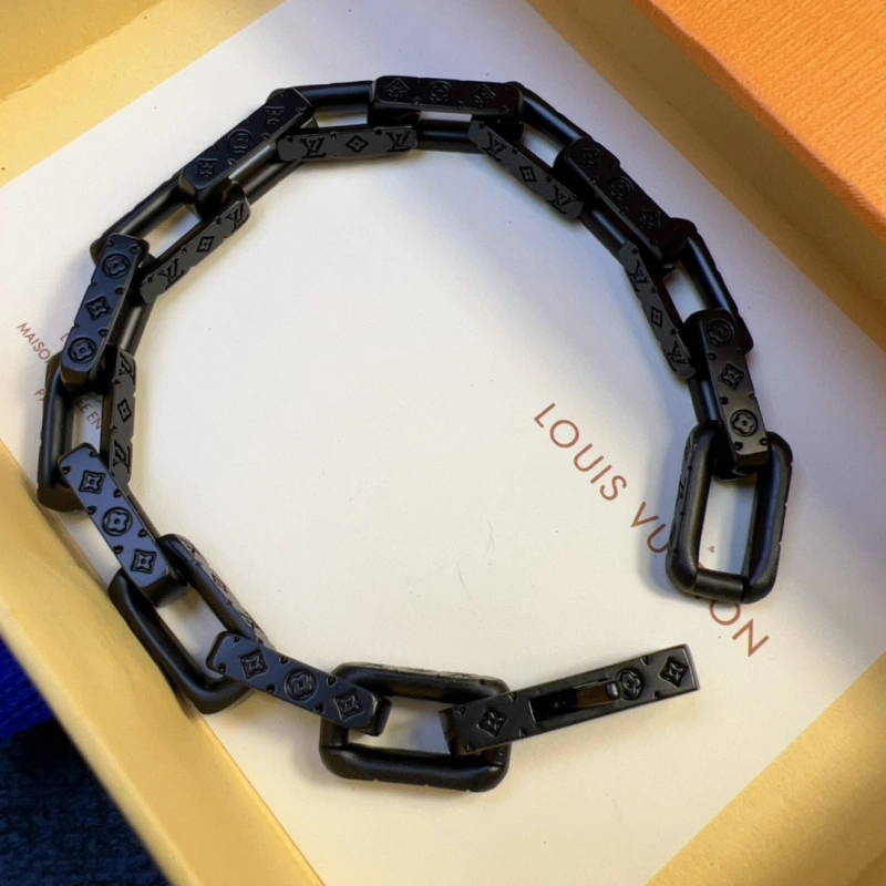 Louis Vuitton Bracelets Supportive 256791