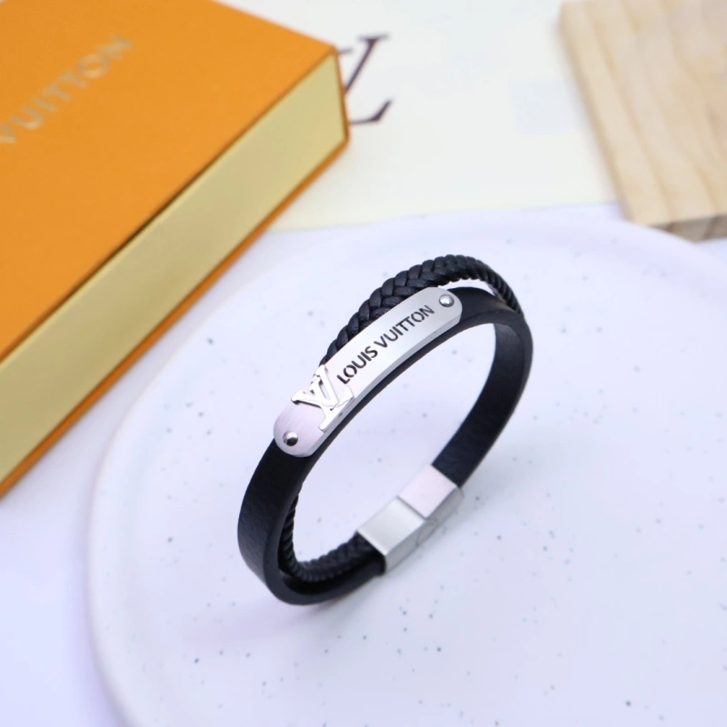 Bright Louis Vuitton Bracelets 256794