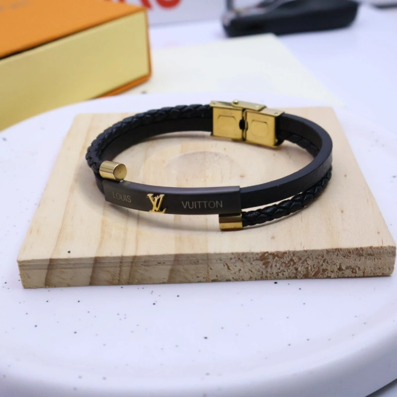 Louis Vuitton Bracelets Sleek 256782