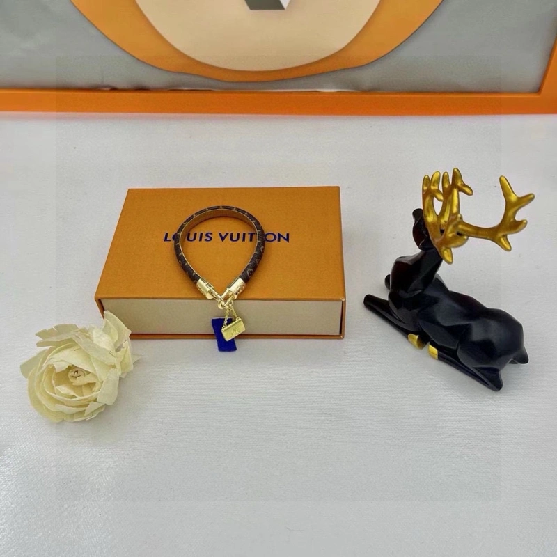 Louis Vuitton Bracelets Unisex 256801