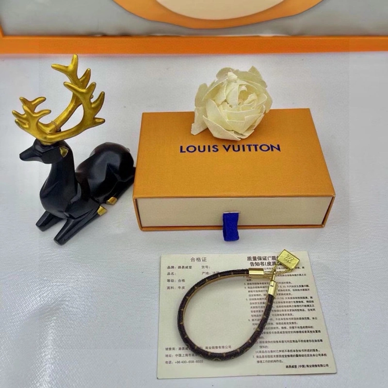 Louis Vuitton Bracelets Unisex 256801