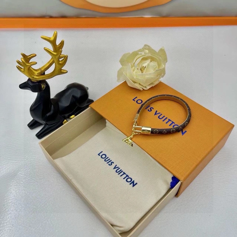Louis Vuitton Bracelets Bright 256804
