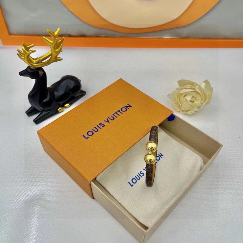 Louis Vuitton Bracelets Bold 256779
