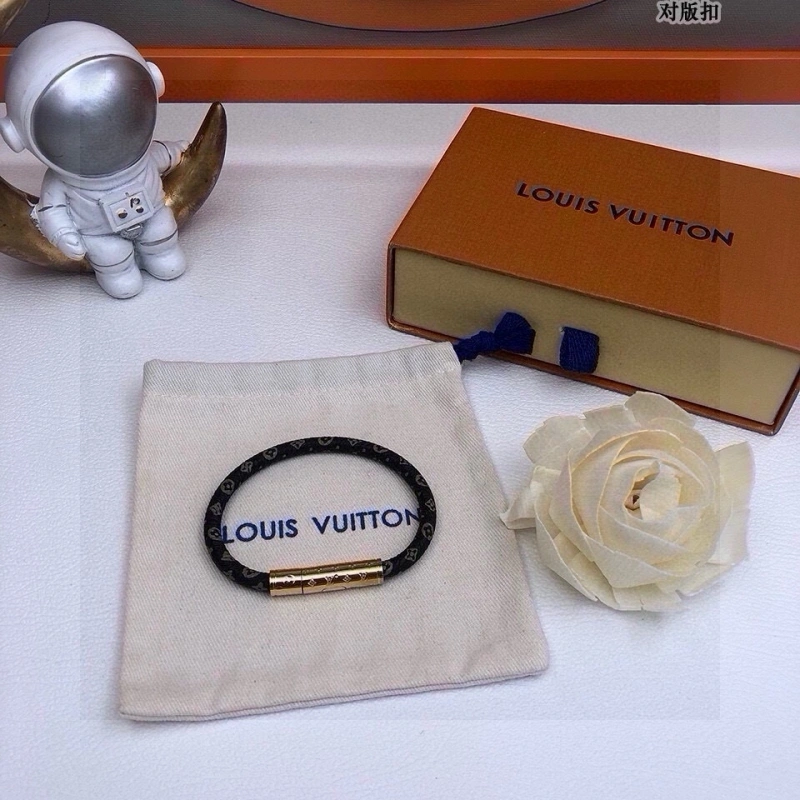 FlexibleFit Louis Vuitton Bracelets 256777