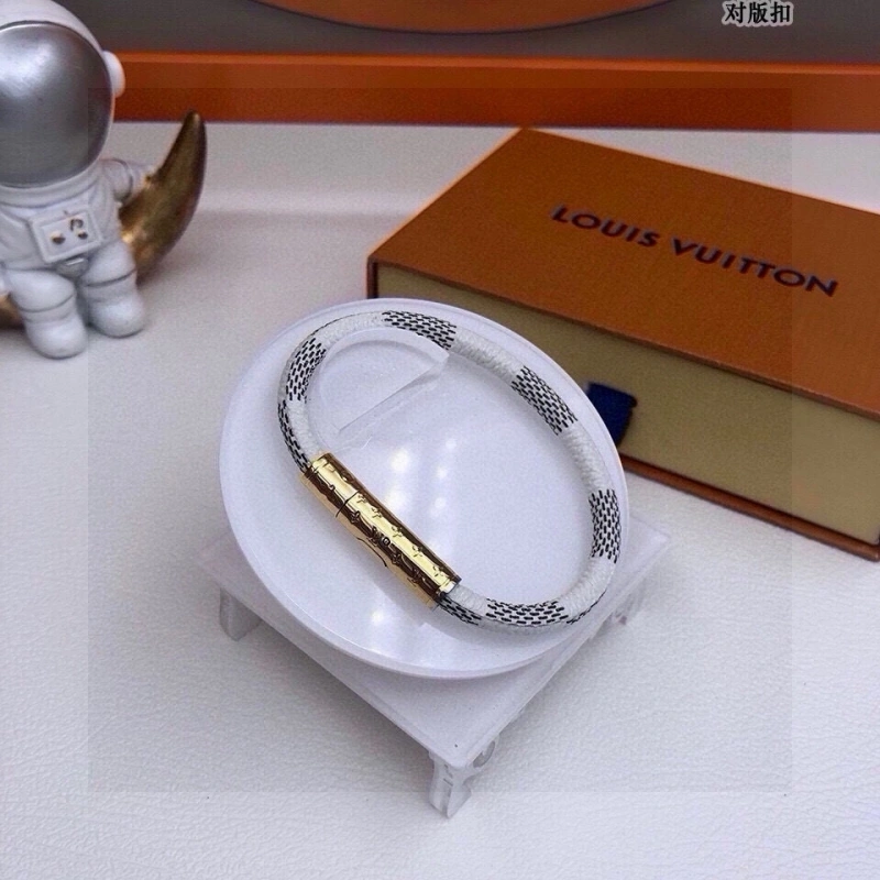 Louis Vuitton Bracelets Durable 256776