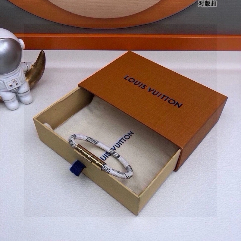 Louis Vuitton Bracelets Durable 256776