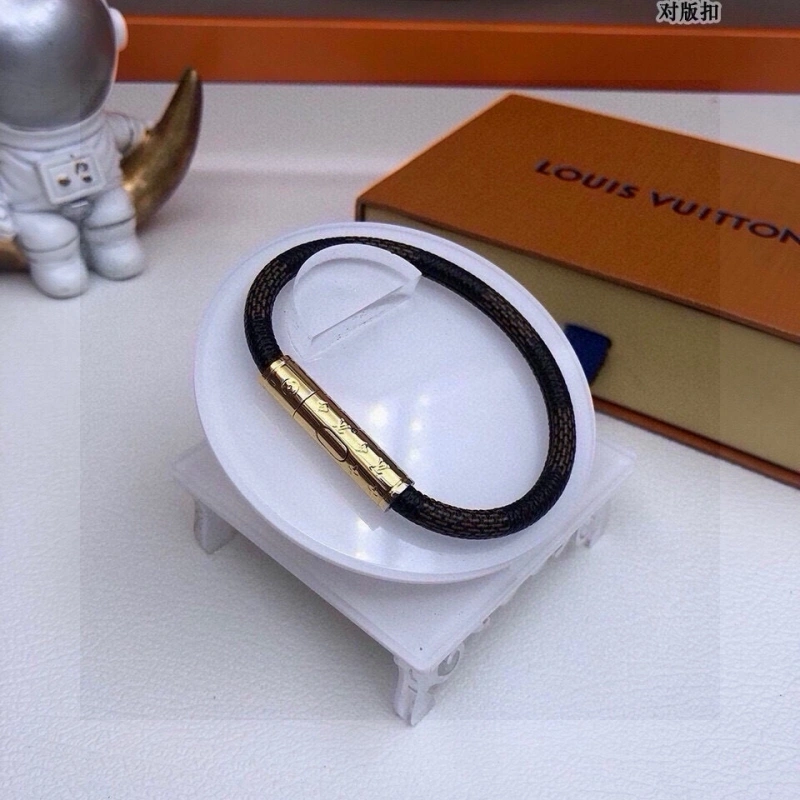 UrbanStyle Louis Vuitton Bracelets 256775