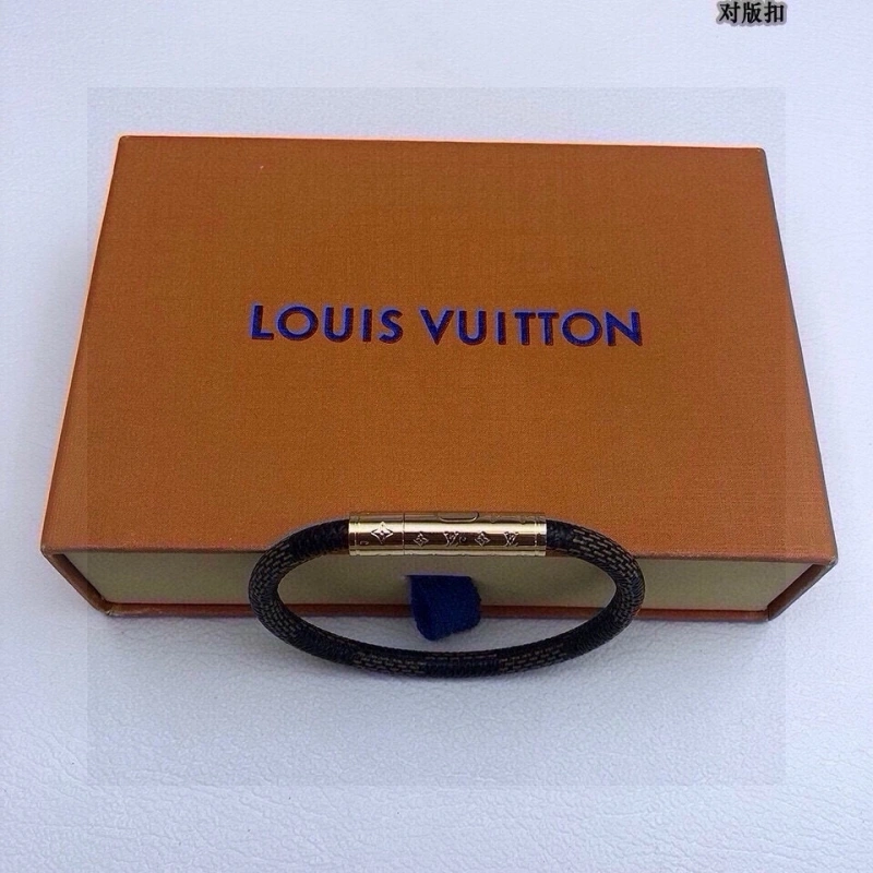 UrbanStyle Louis Vuitton Bracelets 256775