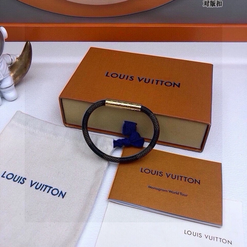UrbanStyle Louis Vuitton Bracelets 256775